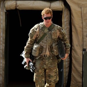 Le prince Harry d'Angleterre aura servi en tant que co-pilote d'un hélicoptère Apache pendant 4 mois au camp Bastion en Afghanistan. Son service prend fin ce le 21 janvier 2013.