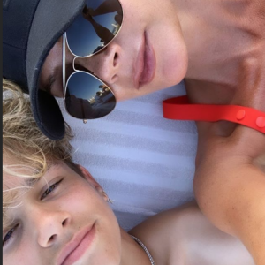 Victoria et Romeo Beckham en vacances dans les Pouilles, en Italie, le 06 août 2019.