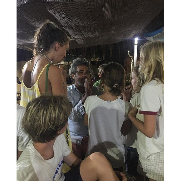 Alexia laroche-Joubert en couple avec Tom Benainous. Août 2019.
