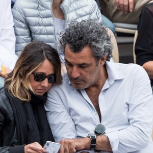 Alexia Laroche-Joubert et son compagnon Tom Benainous - People dans les tribunes lors de la finale messieurs des internationaux de France de tennis de Roland Garros 2019 à Paris le 9 juin 2019. © Jacovides-Moreau/Bestimage