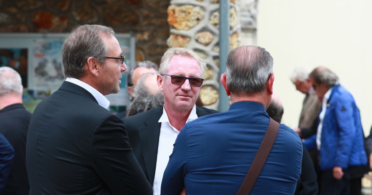 philippe-velghe-christian-delcourt-obs-ques-de-jean-claude-bouttier