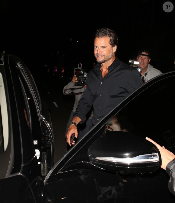 David Charvet est allé diner avec deux mystérieuses inconnues au restaurant Madeo à Beverly Hills, le 16 mai 2019.