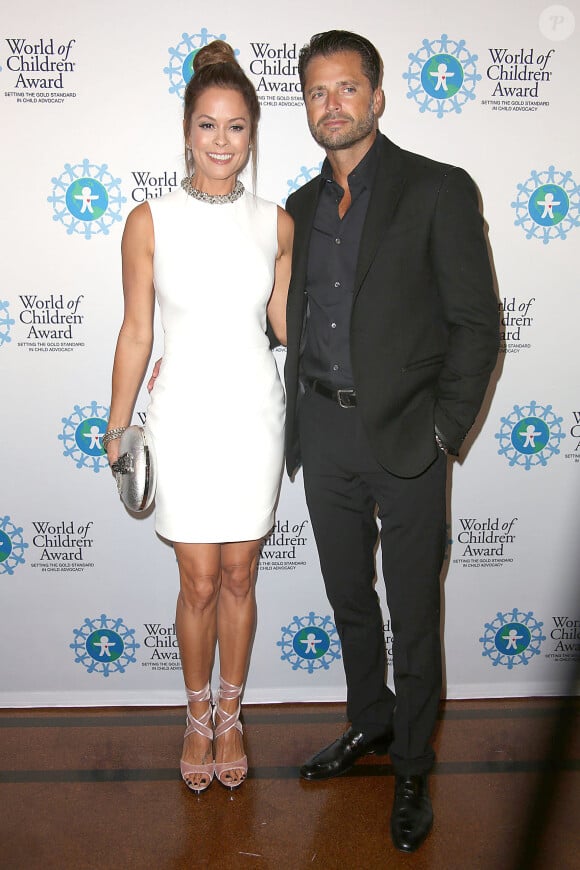 Brooke Burke Charvet et son fiancé David Charvet à la soirée World of Children Award à New York, le 27 octobre 2016 © Sonia Moskowitz/Globe Photos via Zuma/Bestimage