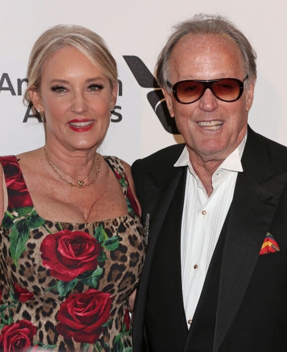 Parky DeVogelaere and Peter Fonda - People à la soirée caritative AIDS Foundation Academy Awards Viewing Party à Los Angeles le 24 février 2019.