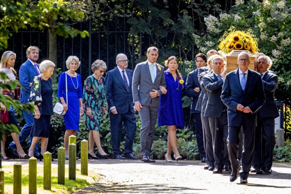 Les obsèques de la princesse Christina des Pays-Bas ont été célébrées en toute intimité et en couleurs, conformément à ses dernières volontés, le 22 août 2019 au palais Noordeinde à La Haye, six jours après sa mort survenue à l'âge de 72 ans.
