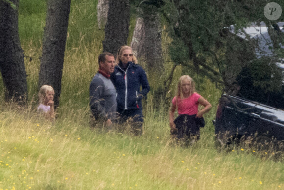 Peter Phillips, sa femme Autumn et leurs filles Isla et Savannah - Les membres de la famille royale du Royaume Uni arrivent à un déjeuner privé, loin du protocole, près de Loch Muick en Ecosse le 23 août 2019.