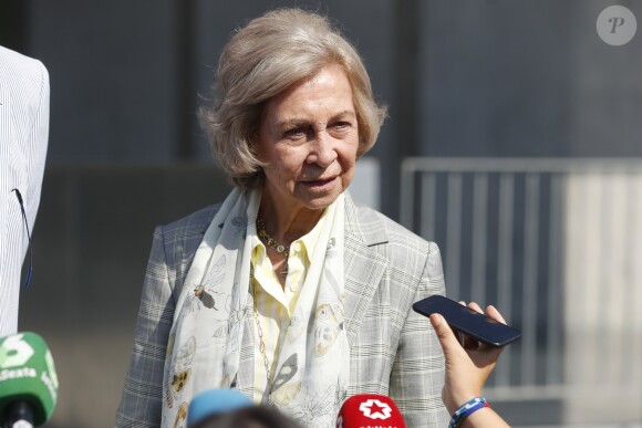 La reine Sofia - La famille royale d'Espagne passe à l'hôpital universitaire Quirónsalud de Pozuelo de Alarcón de Madrid pour rendre visite à Juan Carlos 1er, opéré du coeur le 24 août 2019.