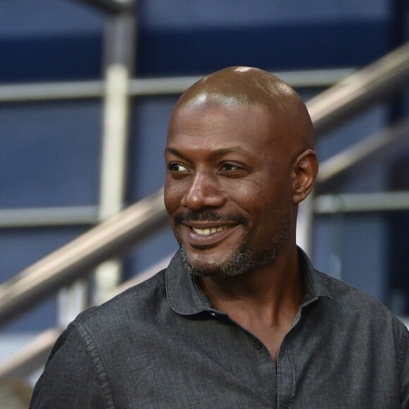 Harry Roselmack dans les tribunes lors du match de championnat de Ligue 1 Conforama opposant le Paris Saint-Germain au Toulouse FC au parc des Princes à Paris, France, le 25 août 2019. Le PSG a gagné 4-0. © Giancarlo Gorassini/Bestimage