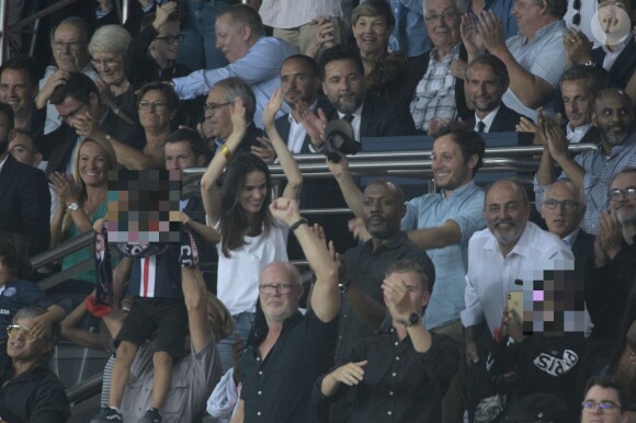 Vianbey et sa chérie Catherine dans les tribunes lors du match de championnat de Ligue 1 Conforama opposant le Paris Saint-Germain au Toulouse FC au parc des Princes à Paris, France, le 25 août 2019. Le PSG a gagné 4-0. © Giancarlo Gorassini/Bestimage