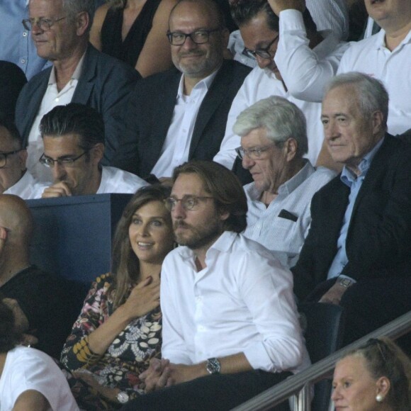 Ophélie Meunier et son mari Matheiu dans les tribunes lors du match de championnat de Ligue 1 Conforama opposant le Paris Saint-Germain au Toulouse FC au parc des Princes à Paris, France, le 25 août 2019. Le PSG a gagné 4-0. © Giancarlo Gorassini/Bestimage