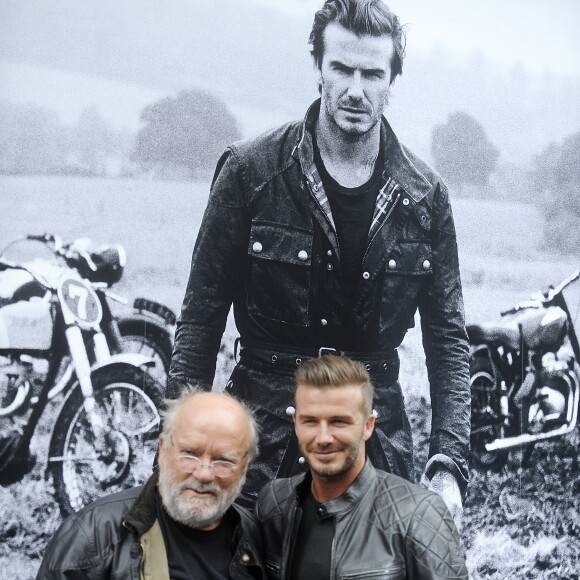 David Beckham, en présence du photographe Peter Lindbergh, a dédicacé son livre "Belstaff : Off Road/David Beckham" à New York. Le 9 septembre 2014.