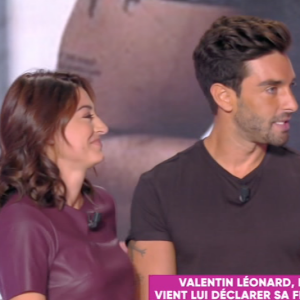 Valentin Léonard débarque par surprise dans TPMP pour Rachel Legrain-Trapani, sur C8, le vendredi 6 septembre 2019.