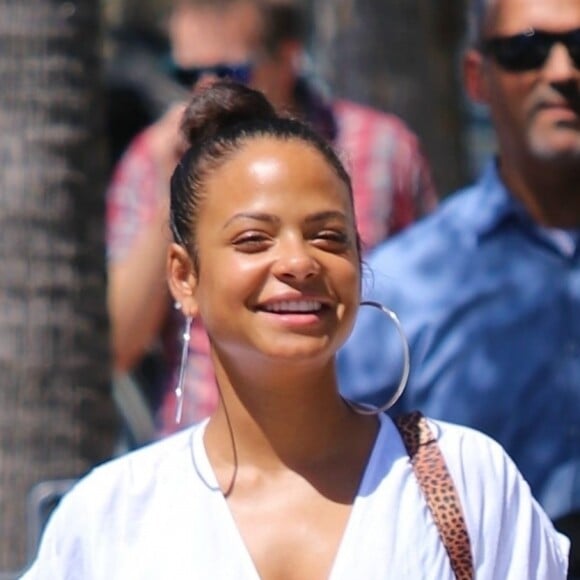 Christina Milian enceinte va déjeuner avec des amis à Los Angeles le 6 septembre 2019.