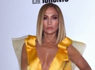 J-Lo en décolleté infini face à Tom Hanks très barbu au Festival de Toronto
