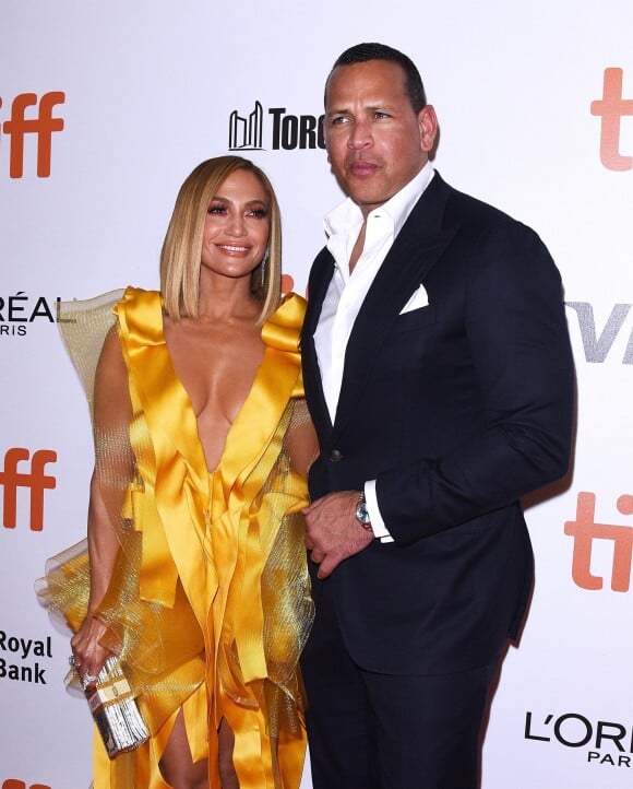 Jennifer Lopez et son compagnon Alex Rodriguez - Tapis Rouge du film " Hustlers " lors du Festival International du Film de Toronto 2019 (TIFF), Toronto, le septembre 2019.
