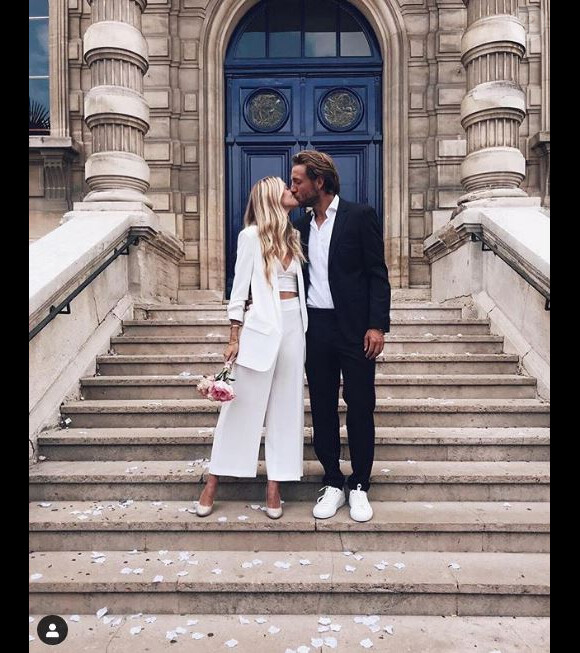 Lucas Pouille et Clémence Bertrand annoncent leur mariage sur Instagram le 8 septembre 2019. L'union civile a été célébrée en la mairie de Saint-Cloud, dans les Hauts-de-Seine.