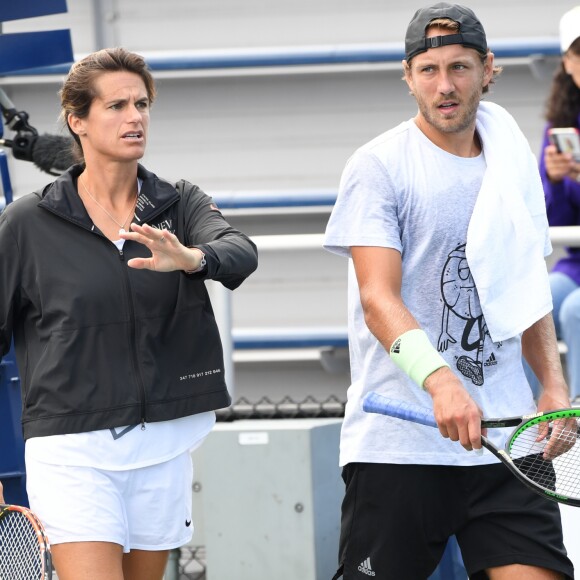 Lucas Pouille et sa coach Amélie Mauresmo - Les joueurs de tennis s'entraînent lors du tournoi US Open au sein de l'USTA National Tennis Center à New York, le 25 août 2019. © Chryslene Caillaud / Panoramic / Bestimage