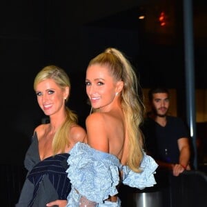 Paris Hilton et sa soeur Nicky Hilton Rothschild - Arrivée des people au 2e défilé annuel "Savage x Fenty" au Barclay's Center à Brooklyn, New York, le 10 septembre 2019.