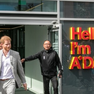 Le prince Harry, duc de Sussex, participe à une conférence de presse annonçant un nouveau partenariat entre Booking.com, SkyScanner, CTrip, TripAdvisor et Visa, à la ADAM Tower à Amsterdam, aux Pays-Bas le 3 septembre 2019.
