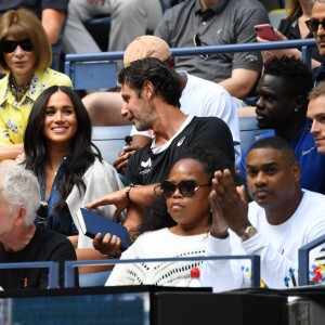 Meghan Markle, duchesse de Sussex, au côté de Anna Wintour, Venus Williams, Patrick Mouratoglou et Alexis Ohanian (le mari de S. Williams) dans les tribunes de la finale femme du tournoi de l'US Open 2019 opposant Serena Williams à Bianca Andreescu (3-6 / 5-7) au Billie Jean King National Tennis Center à New York, le 7 septembre 2019.