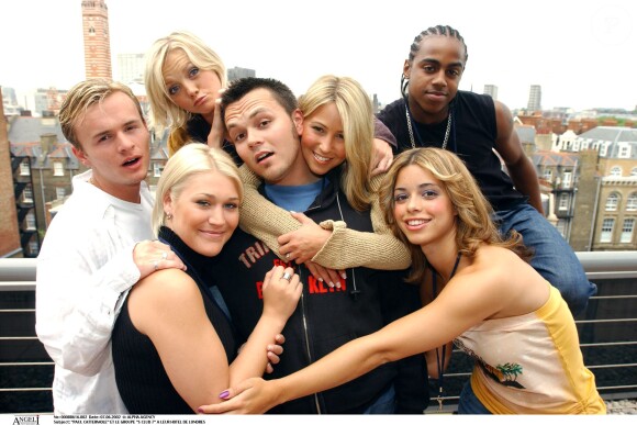Paul Cattermole et le groupe S Club 7, le 7 juin 2002 à Londres.