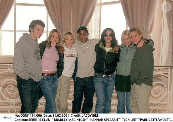 Paul Cattermole et le groupe S Club 7, le 11 février 2001 à Londres.