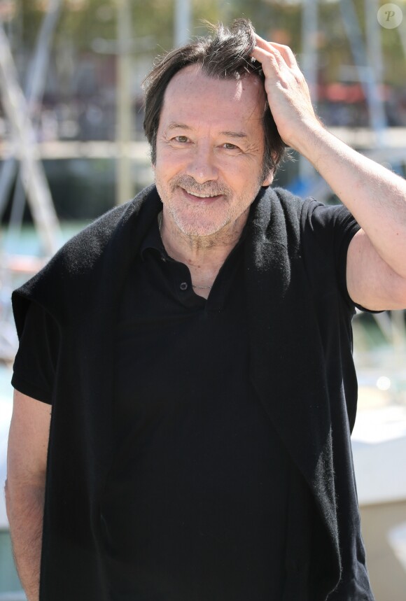 Jean-Hugues Anglade au photocall de la série "Prise au piège" lors de la 21ème édition du Festival de la Fiction TV de la Rochelle le 12 septembre 2019. © Patrick Bernard / Bestimage