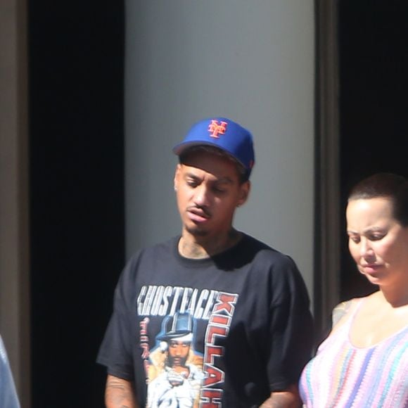 Amber Rose très enceinte et son compagnon Alexander AE Edwards sont allés déjeuner en amoureux à Los Angeles, le 26 août 2019 © CPA/Bestimage