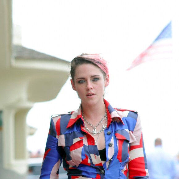 Kristen Stewart inaugure sa cabine sur les planches lors du 45ème festival du Cinéma Américain de Deauville. Le 13 septembre 2019. © Stéphane Kossmann / Bestimage