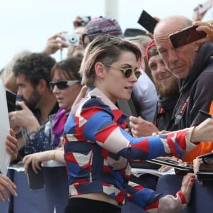 Kristen Stewart inaugure sa cabine sur les planches lors du 45éme festival du Cinéma Américain de Deauville, le 13 septembre 2019. ©Denis Guignebourg / Bestimage