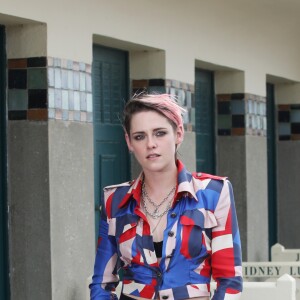 Kristen Stewart inaugure sa cabine sur les planches lors du 45éme festival du Cinéma Américain de Deauville, le 13 septembre 2019. ©Denis Guignebourg / Bestimage