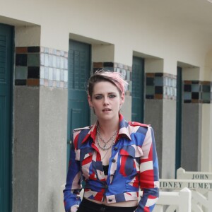 Kristen Stewart inaugure sa cabine sur les planches lors du 45éme festival du Cinéma Américain de Deauville, le 13 septembre 2019. ©Denis Guignebourg / Bestimage