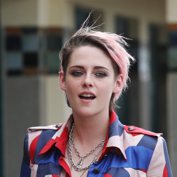 Kristen Stewart inaugure sa cabine sur les planches lors du 45éme festival du Cinéma Américain de Deauville, le 13 septembre 2019. ©Denis Guignebourg / Bestimage