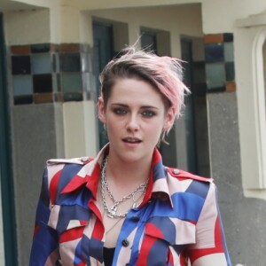 Kristen Stewart inaugure sa cabine sur les planches lors du 45éme festival du Cinéma Américain de Deauville, le 13 septembre 2019. ©Denis Guignebourg / Besti$