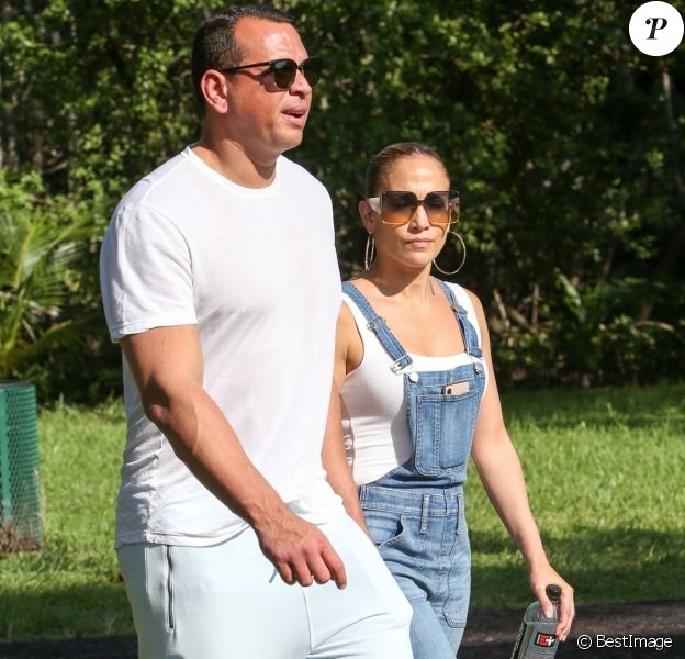 Jennifer Lopez, Alex Rodriguez - Jennifer Lopez et Marc Anthony se retrouvent pour soutenir leur fille E. Marbiel Muñiz lors d'une course de l'école à Miami, le 18 septembre 2019.