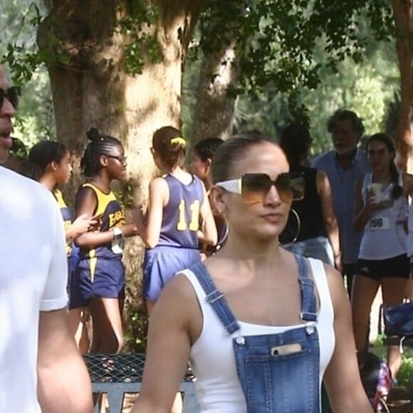 Jennifer Lopez, Alex Rodriguez - Jennifer Lopez et Marc Anthony se retrouvent pour soutenir leur fille E. Marbiel Muñiz lors d'une course de l'école à Miami, le 18 septembre 2019.