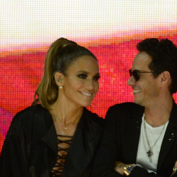 Jennifer Lopez et son ex mari Marc Anthony - Hillary Clinton lors du concert de Jennifer Lopez organisé pour soutenir sa candidature aux elections présidentielles à Miami le 29 octobre 2016.