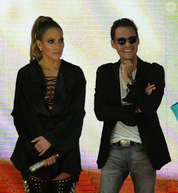 Jennifer Lopez et son ex mari Marc Anthony - Hillary Clinton lors du concert de Jennifer Lopez organisé pour soutenir sa candidature aux elections présidentielles à Miami le 29 octobre 2016.