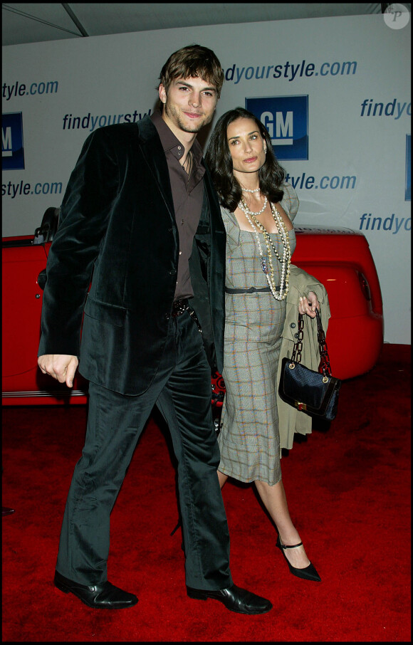 Demi Moore et Ashton Kutcher à Los Angeles en 2005.