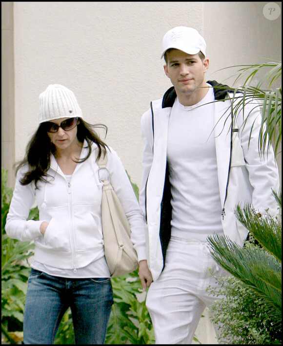Demi Moore et Ashton Kutcher à Los Angeles en 2005.