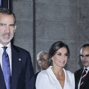 Le roi Felipe VI et la reine Letizia d'Espagne lors de l'ouverture de la saison 2019)2020 de l'Opéra de Madrid avec "Don Carlo" le 18 septembre 2019.