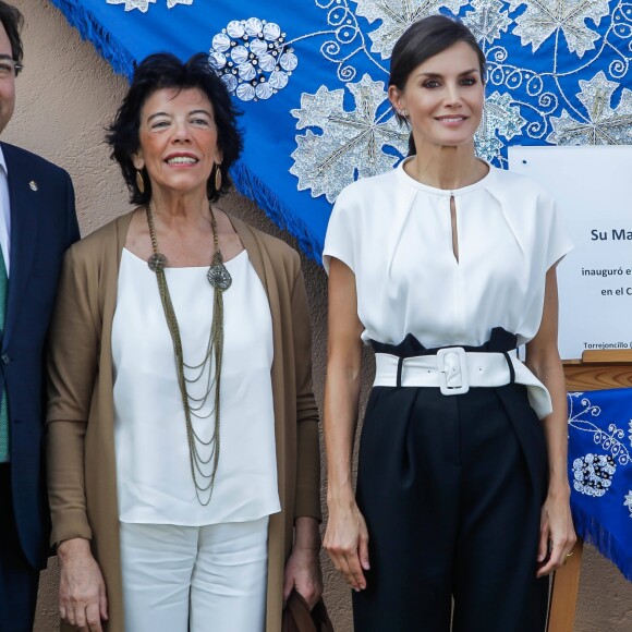 La reine Letizia d'Espagne lançait officiellement l'année scolaire dans une école à Torrejoncillo, près de Caceres, le 17 septembre 2019.