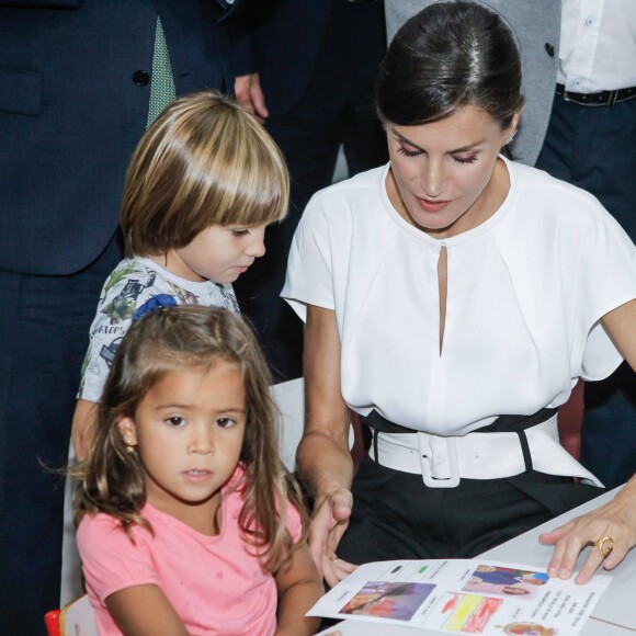 La reine Letizia d'Espagne lançait officiellement l'année scolaire dans une école à Torrejoncillo, près de Caceres, le 17 septembre 2019.