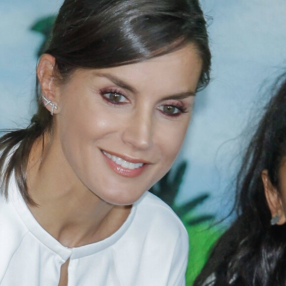 La reine Letizia d'Espagne lançait officiellement l'année scolaire dans une école à Torrejoncillo, près de Caceres, le 17 septembre 2019.