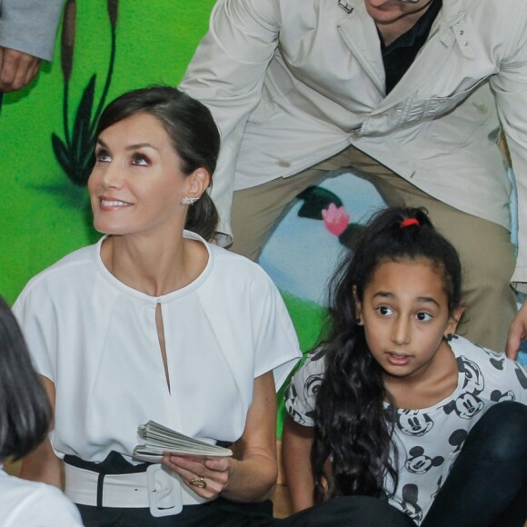 La reine Letizia d'Espagne lançait officiellement l'année scolaire dans une école à Torrejoncillo, près de Caceres, le 17 septembre 2019.