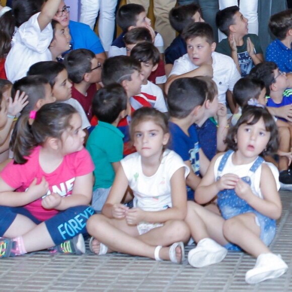 La reine Letizia d'Espagne lançait officiellement l'année scolaire dans une école à Torrejoncillo, près de Caceres, le 17 septembre 2019.