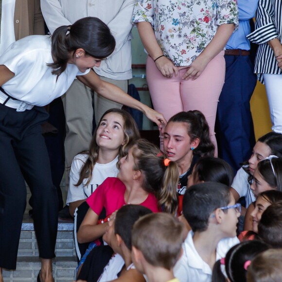 La reine Letizia d'Espagne lançait officiellement l'année scolaire dans une école à Torrejoncillo, près de Caceres, le 17 septembre 2019.