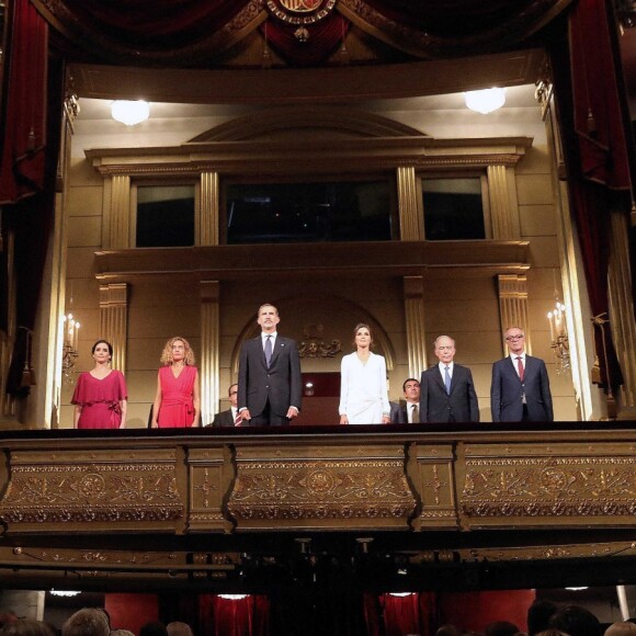 La reine Letizia et le roi Felipe VI d'Espagne lors de l'ouverture de la saison 2019-2020 de l'Opéra de Madrid avec "Don Carlo" le 18 septembre 2019.