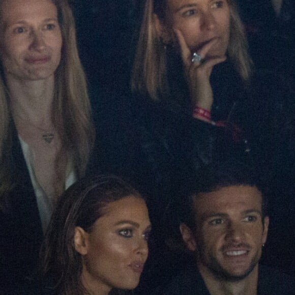 Caroline Receveur, Hugo Philip, Tina Kunakey et Niels Schneider assistent au défilé Etam Live Show 2019 au Stade Roland Garros à Paris le 24 septembre 2019. © Rachid Bellak / Bestimage