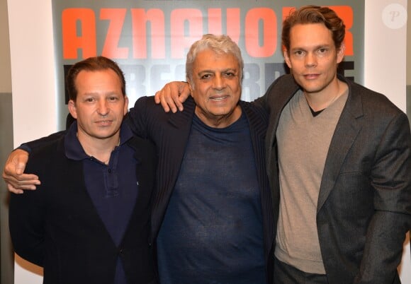 Mischa Aznavour, Enrico Macias et Nicolas Aznavour - Avant-première du film "Le Regard de Charles" à Paris le 23 septembre 2019. © Veeren/Bestimage